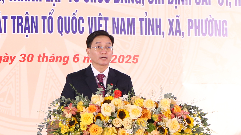 Đồng chí Nguyễn Đình Trung – Ủy viên Trung ương Đảng, Bí thư Tỉnh ủy phát biểu nhận nhiệm vụ.